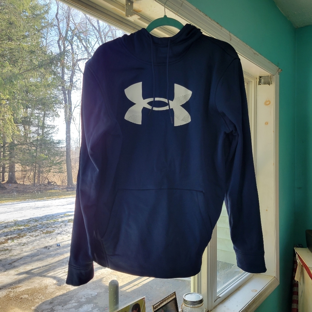 Mens large under Amour hoodie